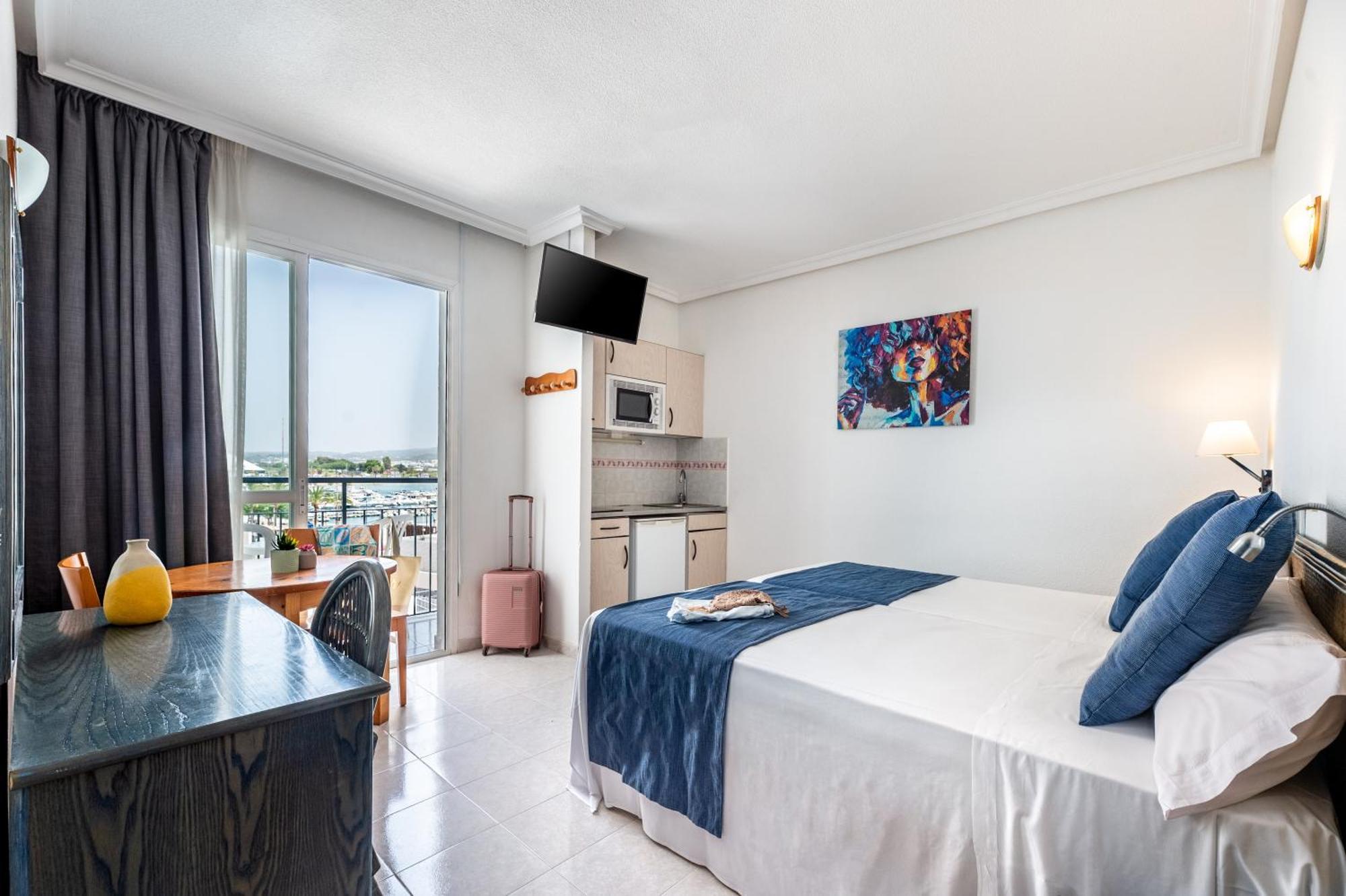 Aparthotel Vibra Del Mar - Adults Only San Antonio  Eksteriør billede