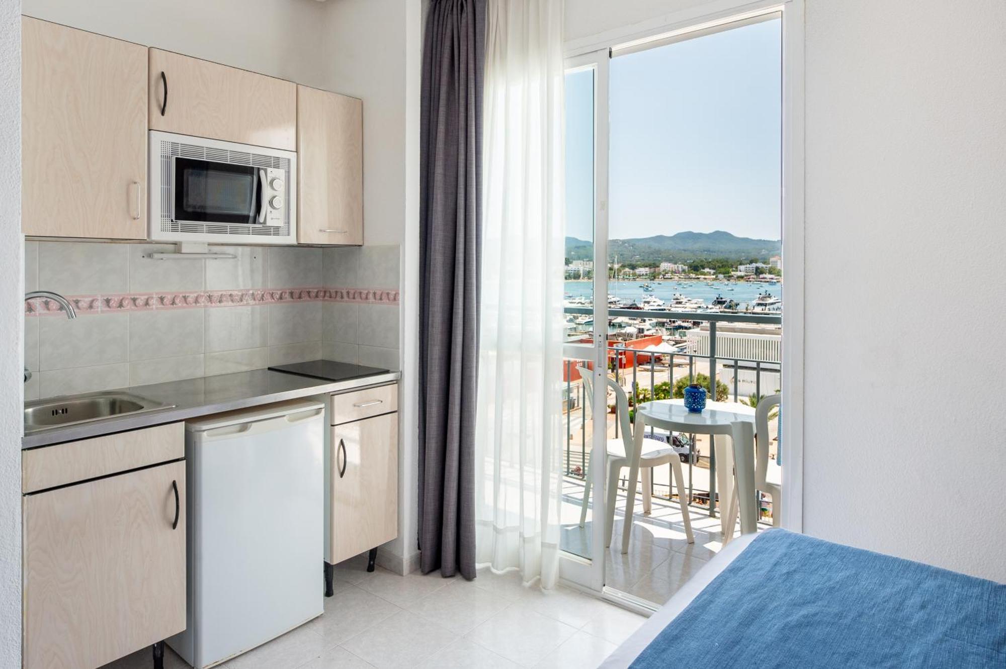 Aparthotel Vibra Del Mar - Adults Only San Antonio  Eksteriør billede